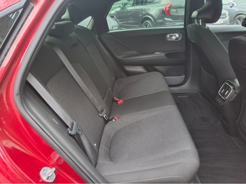 2023 Hyundai Ioniq 6 - image 11