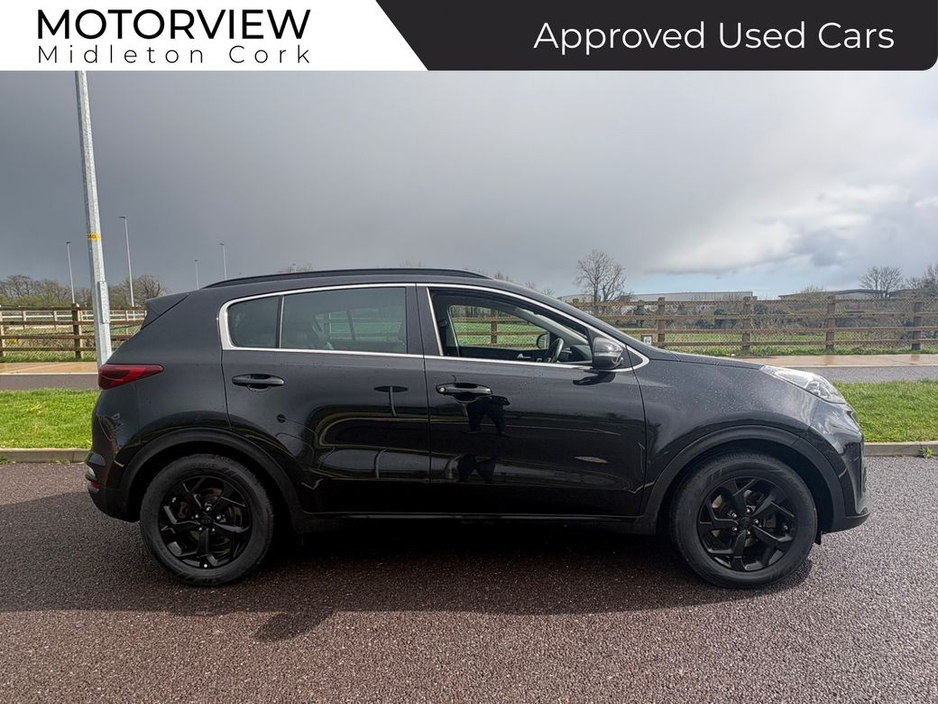 2021 Kia Sportage - image 2