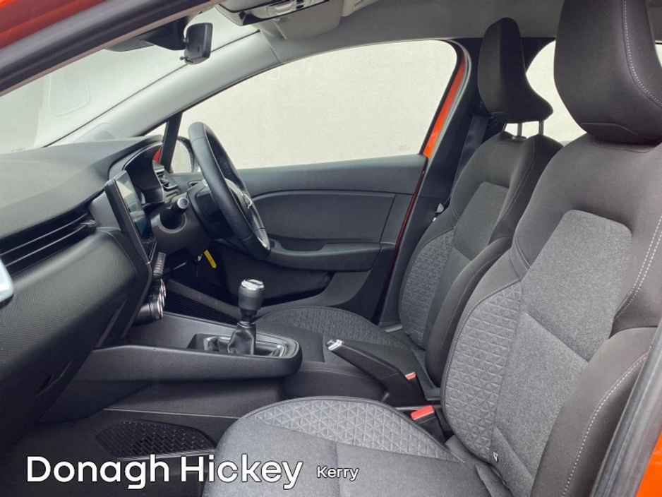 2021 Renault Clio Dynamique TCe 100 €15,900