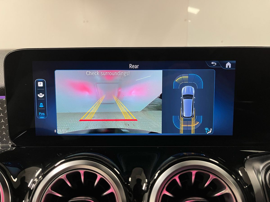 2024 Mercedes-Benz GLB 200d 5 Seat Progressive - Reversing Camera - Ambient Lighting - Sat Nav - Climate Control - Heated Seats - Keyless Start - Apple CarPlay/Android Auto €53,950