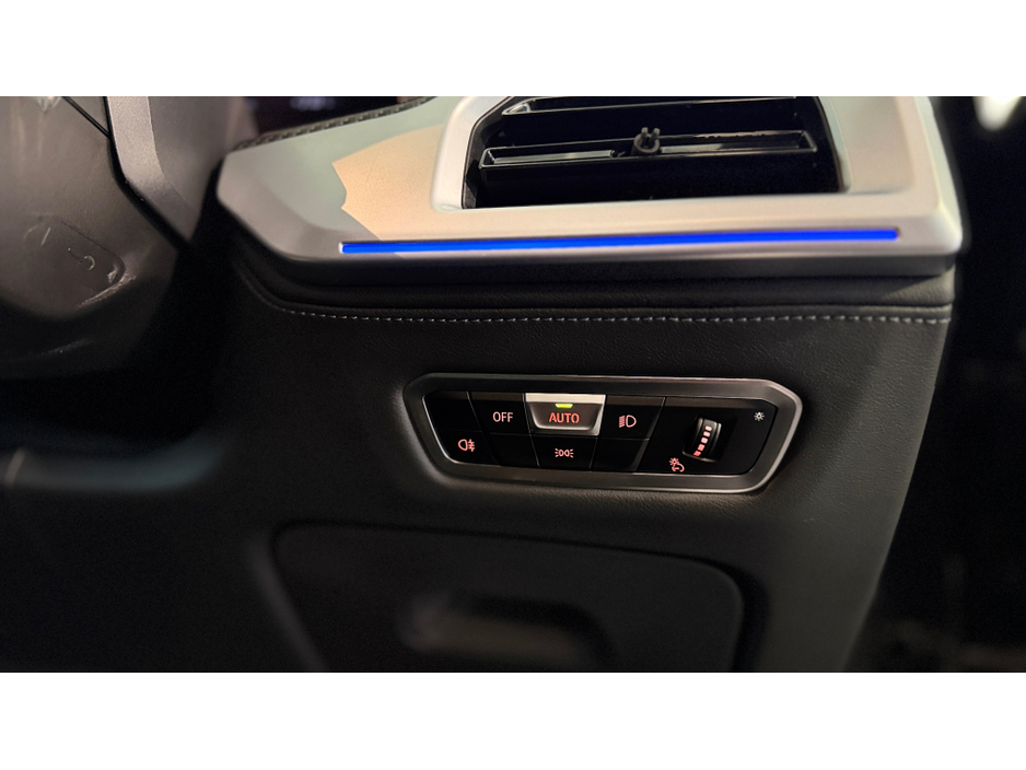 2023 BMW XM - image 6