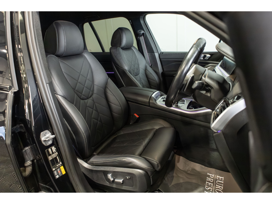 2023 BMW X5 - image 10