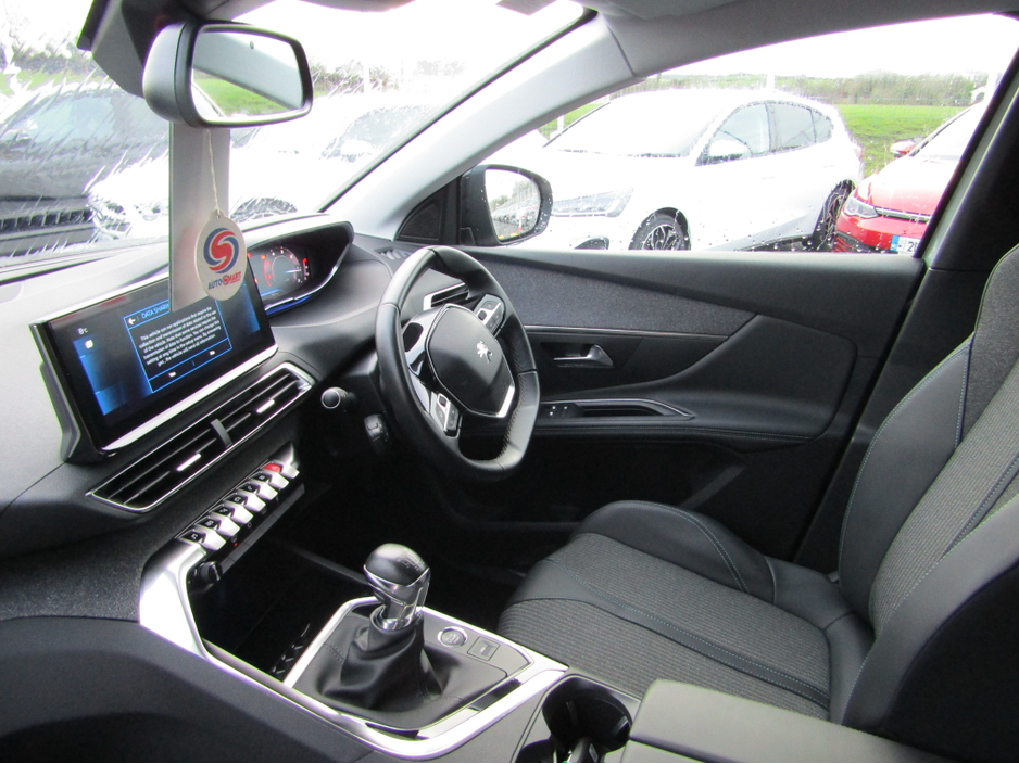 2022 Peugeot 3008 ALLURE PREMIUM PLUS ***LOW KMS***