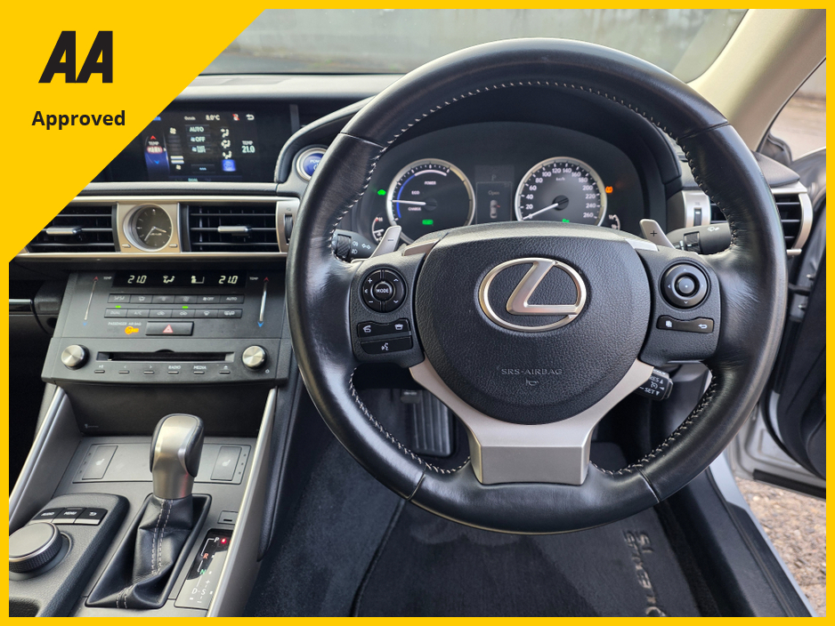 2015 Lexus IS 300 h * 2.5 PETROL/HYBRID * €13,900