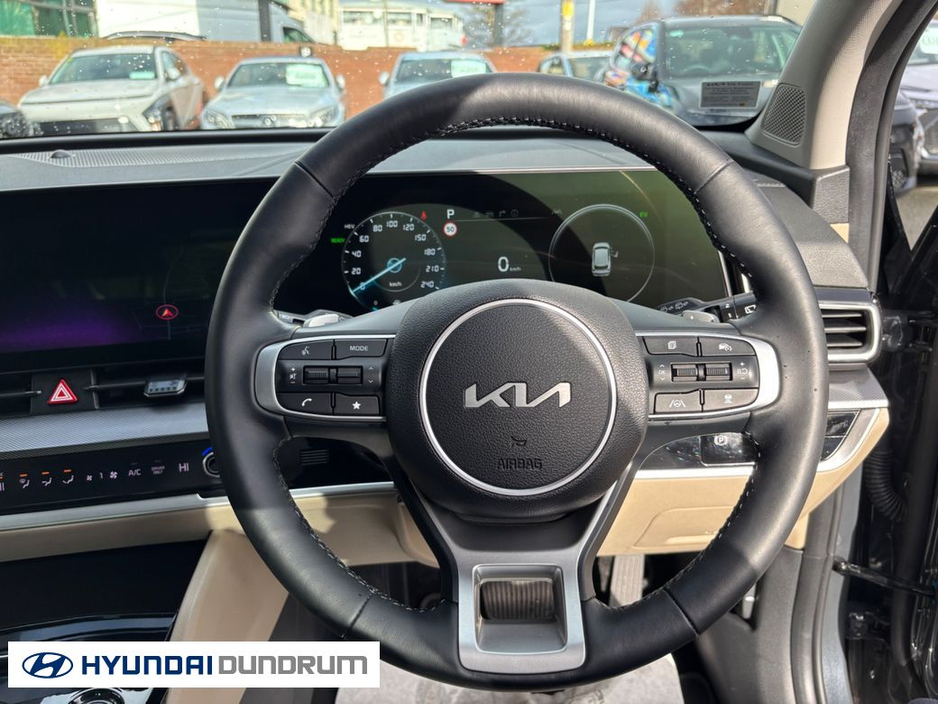 2023 Kia Sportage - image 11