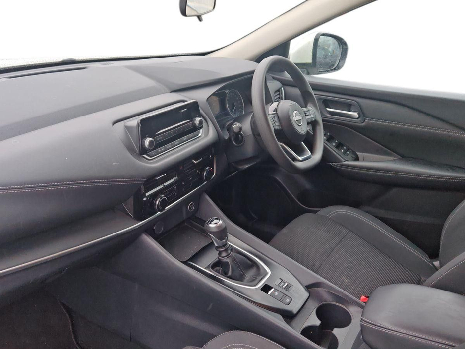 2022 Nissan Qashqai - image 4