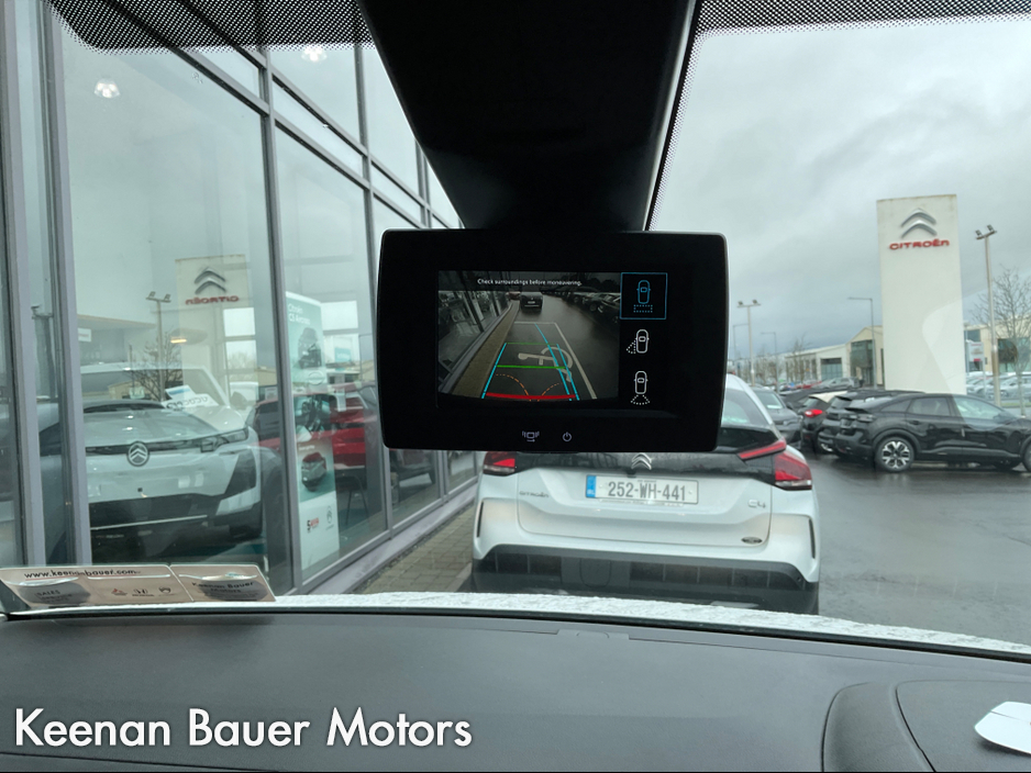 2023 Citroen Berlingo - image 9