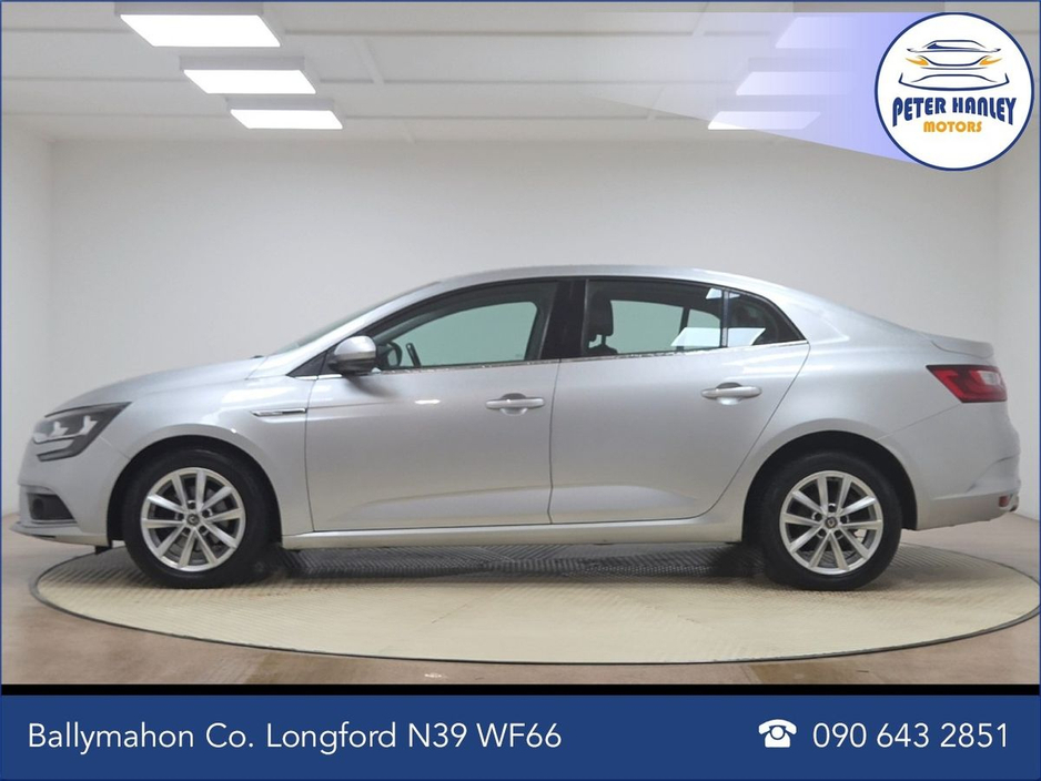 2018 Renault Megane - image 8