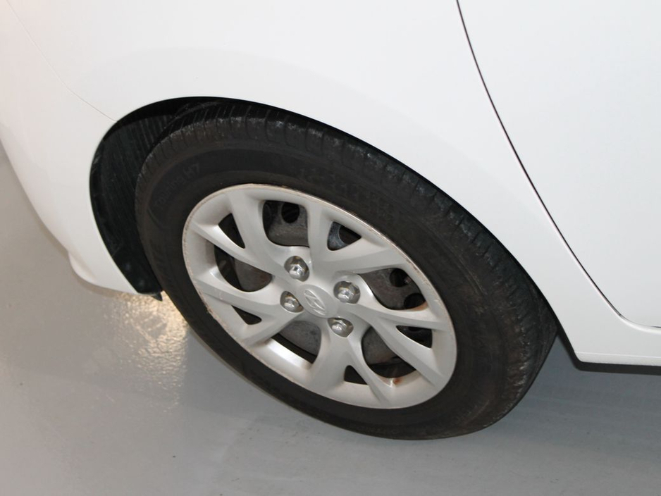 2020 Hyundai i10 - image 29