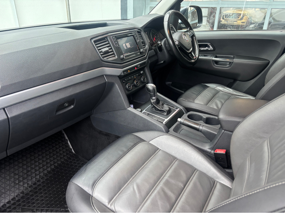 2017 Volkswagen Amarok - image 12