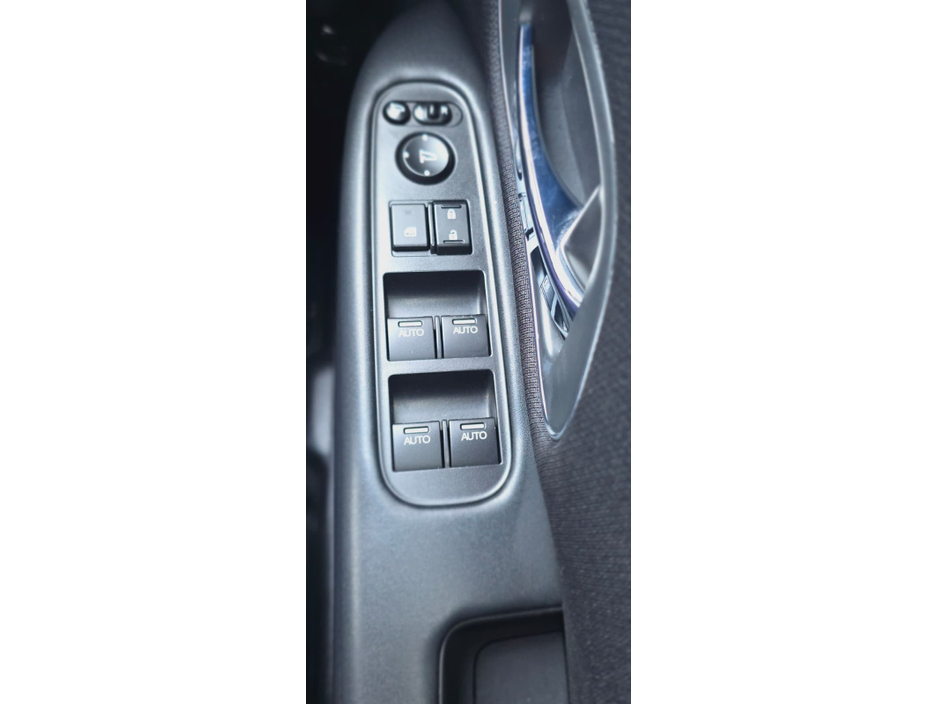 2016 Honda Vezel - image 34