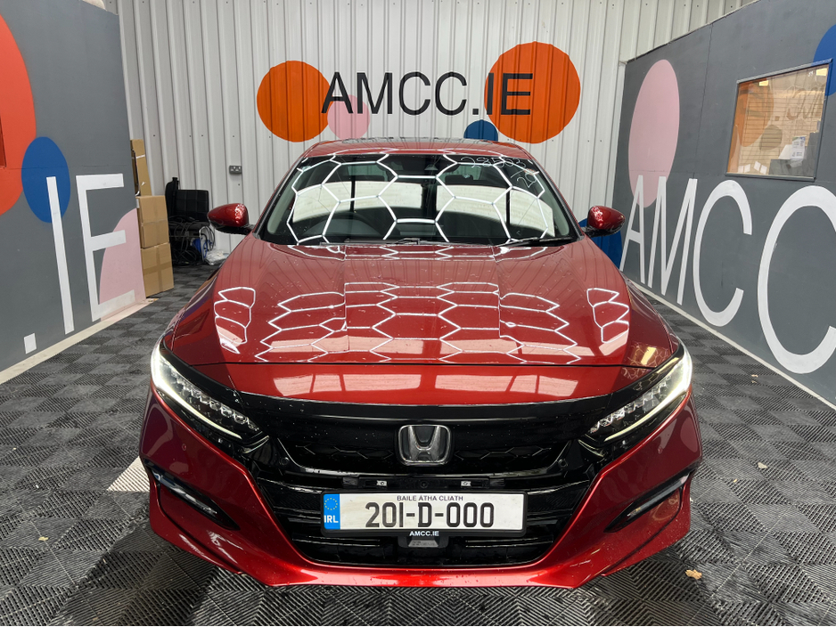 2020 BMW 5 Series - image 6