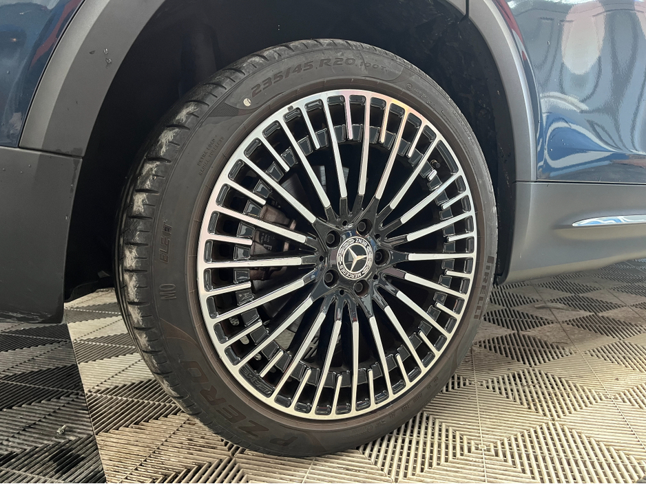 2023 Mercedes-Benz EQB - image 8