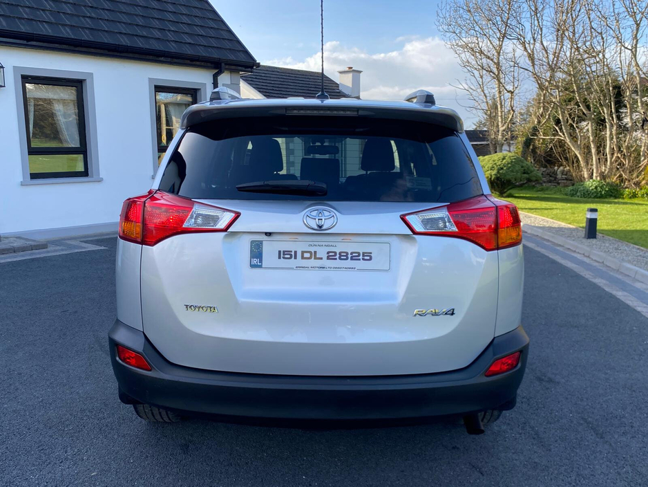 2015 Toyota Rav4 - image 4