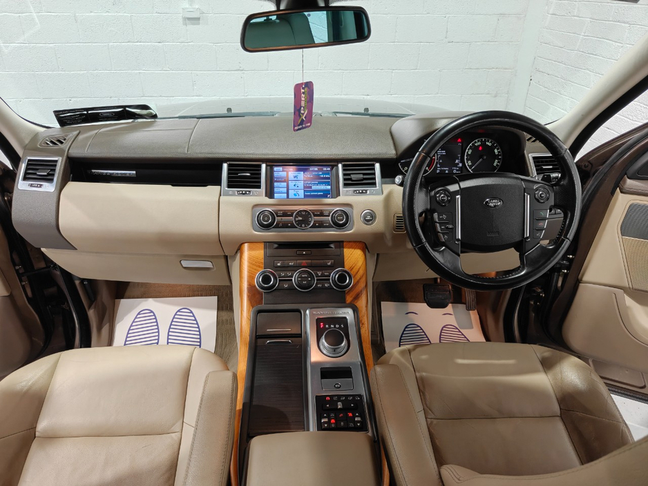 2013 Land Rover Range Rover Sport - image 8
