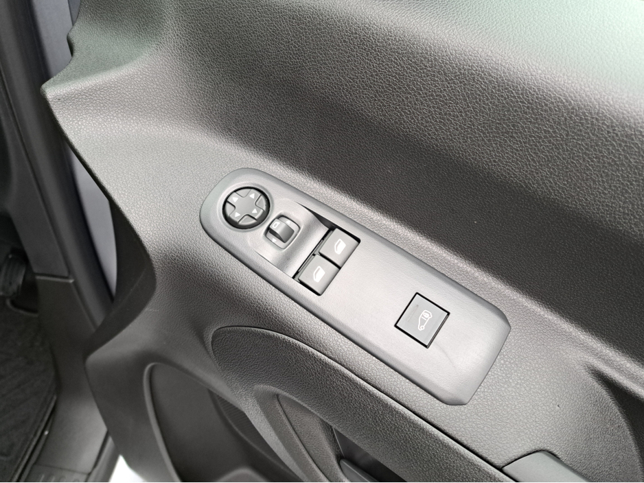 2026 Opel Combo KOMFORT  L1H1 1.5TD 100BHP  **LED HEADLIGTS** €21,098