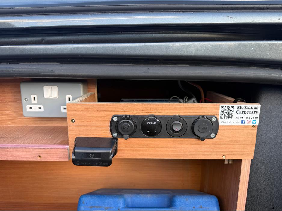 2018 Volkswagen Caddy - image 8