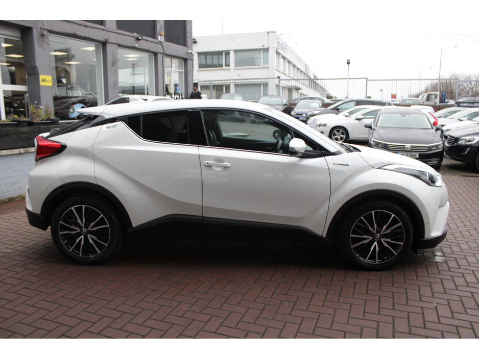 2018 Toyota C-HR - image 3