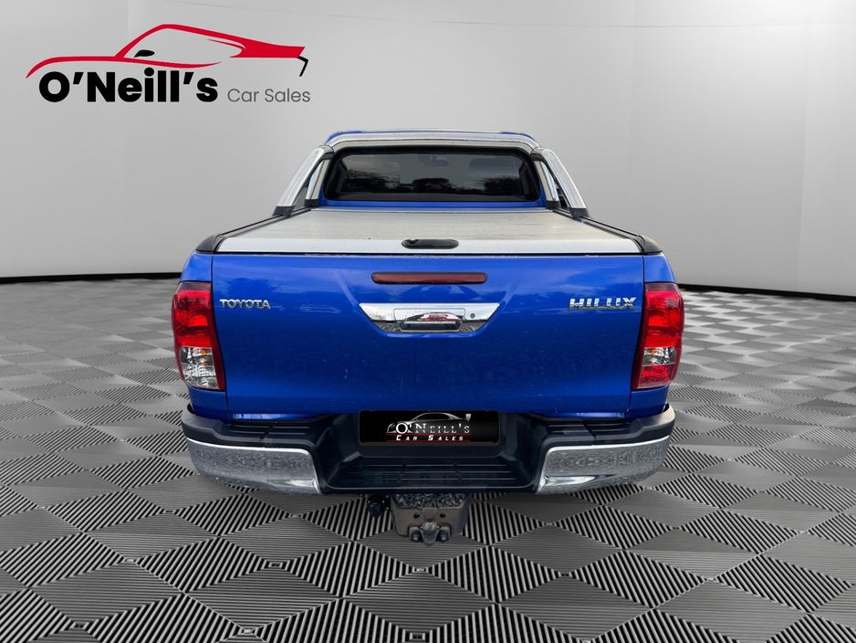 2018 Toyota Hilux - image 9
