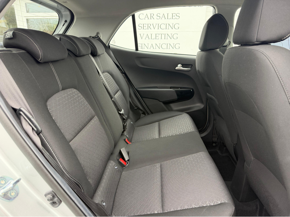 2024 Kia Picanto - image 16