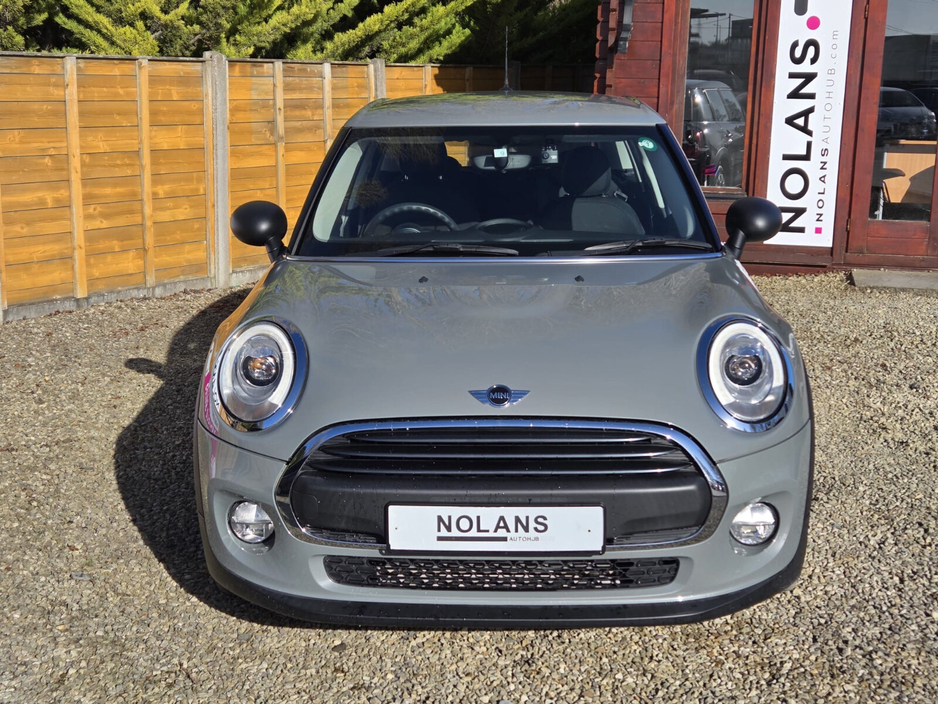 2016 MINI Hatch - image 2