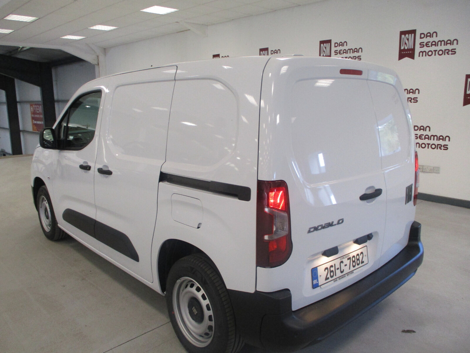 2026 Fiat Doblo - image 2
