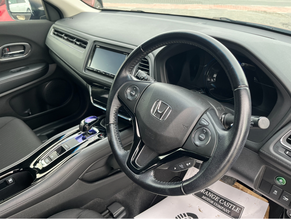 2015 Honda Vezel - image 9