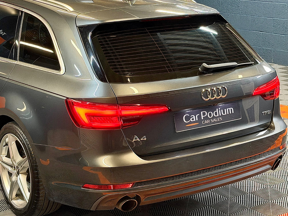 2016 Audi A4 - image 18