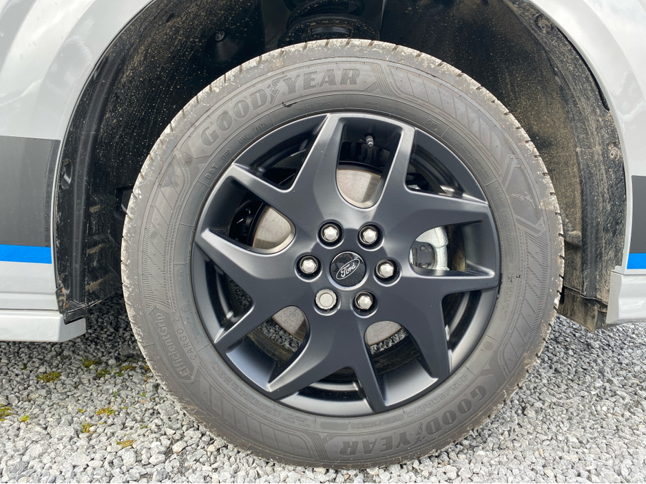 2026 Ford Transit Custom - image 19