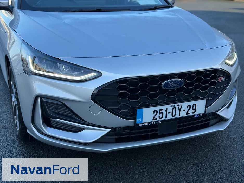 2025 Ford Focus St-line 1.0T 125Ps **Warranty January 2030** €29,950