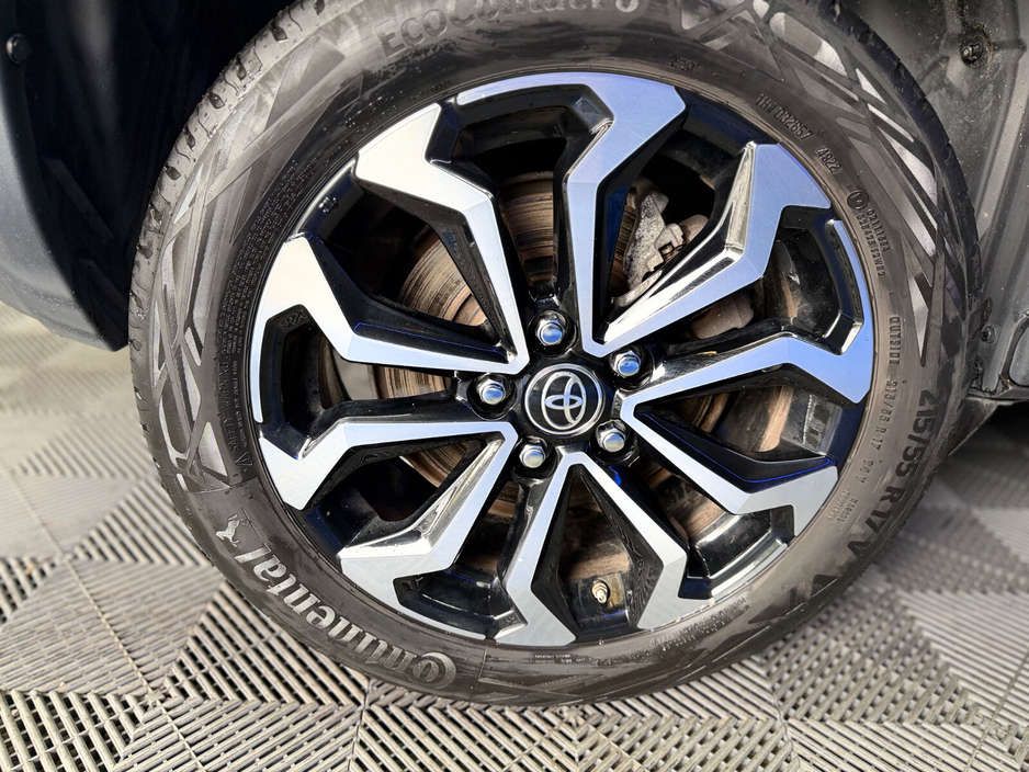 2023 Toyota Yaris Cross - image 22