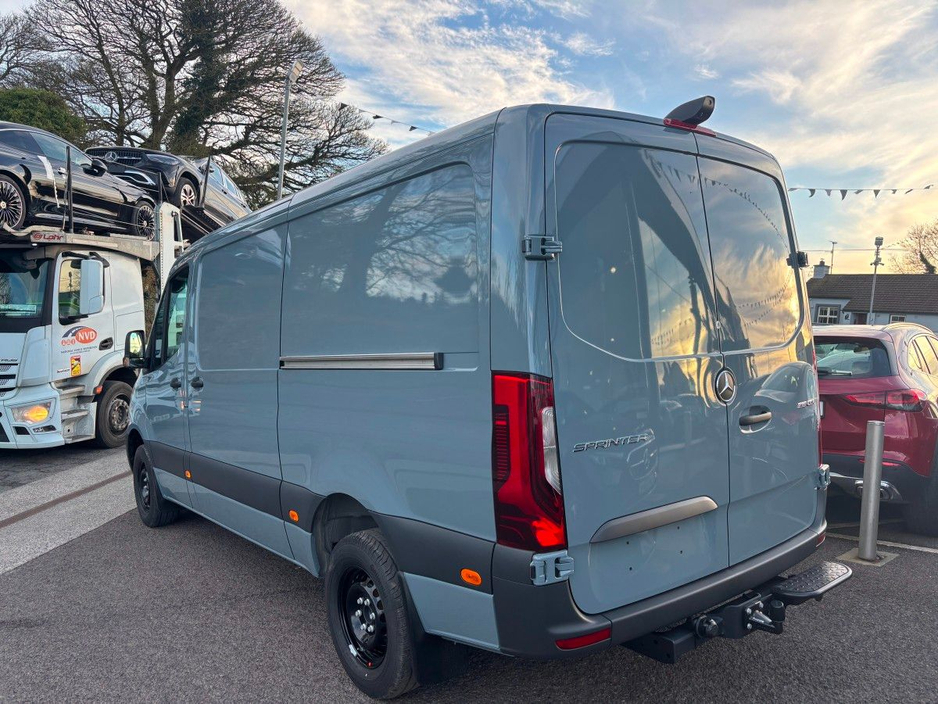 2026 Mercedes-Benz Sprinter - image 2