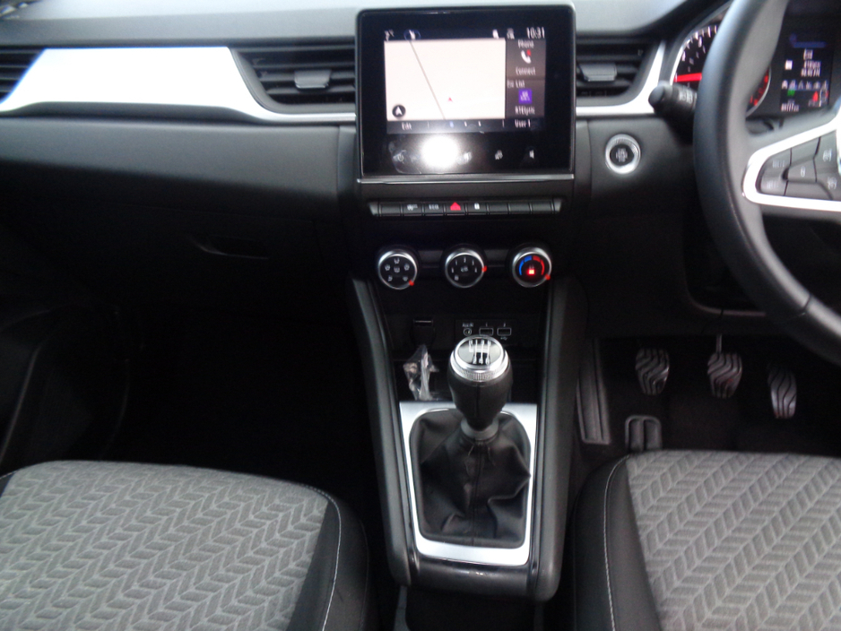 2022 Renault Captur - image 11