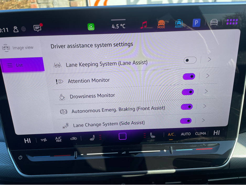 2025 Volkswagen Golf - image 17