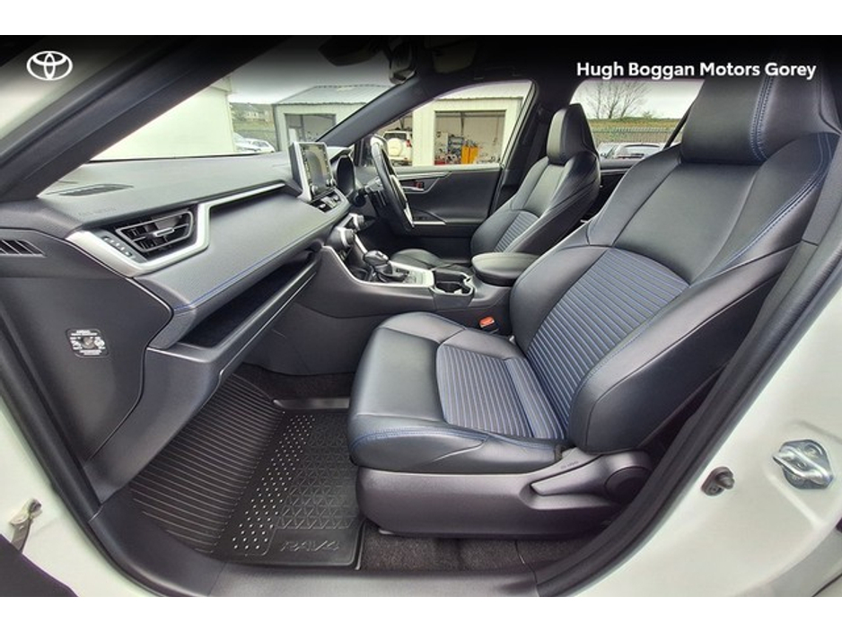 2021 Toyota Rav4 - image 6