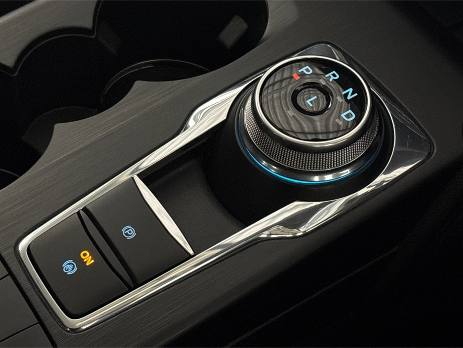 2023 Ford Kuga TITANIUM 2.5 PHEV**DIGITAL DASH**MULTIFUNCTIONAL STEERING WHEEL**DUAL CLIMATE CONTROL**BLUETOOTH**TOUCH SCREEN MEDIA DISPLAY**NAVIGATION**BLACK CLOTH INTERIOR**FINANCE AVAILABLE** €24,995