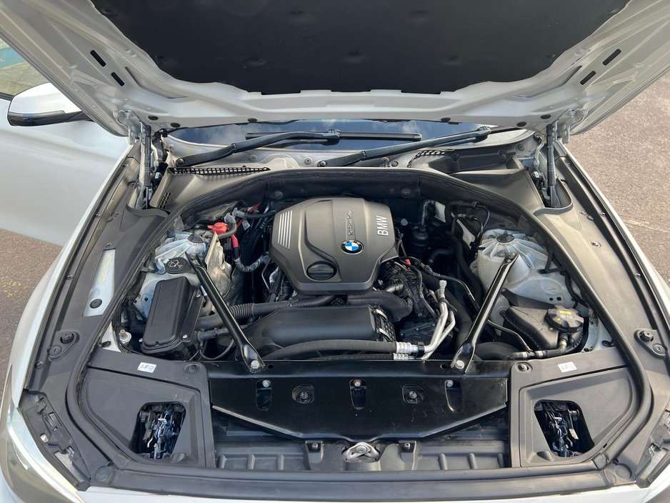 2016 BMW 5 Series - image 15