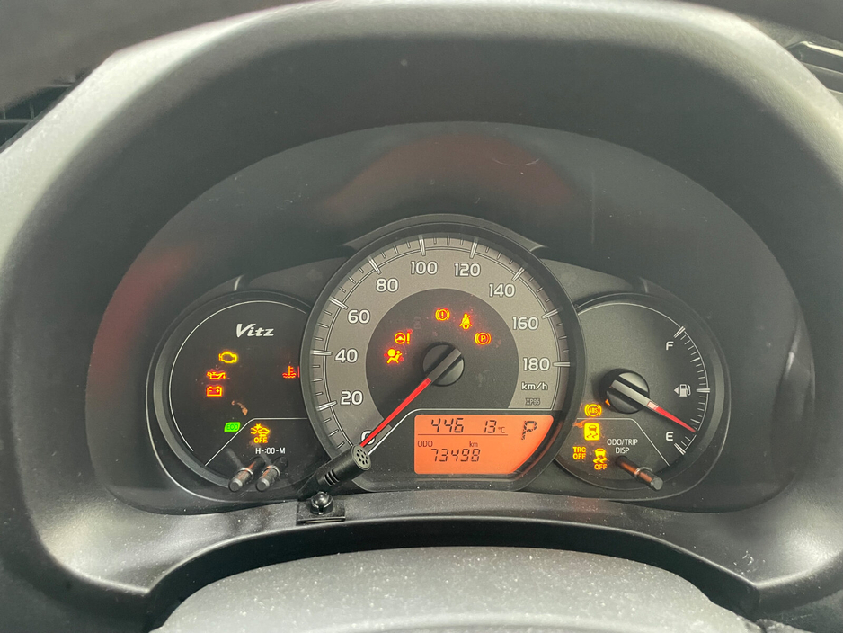 2018 Toyota Yaris - image 21