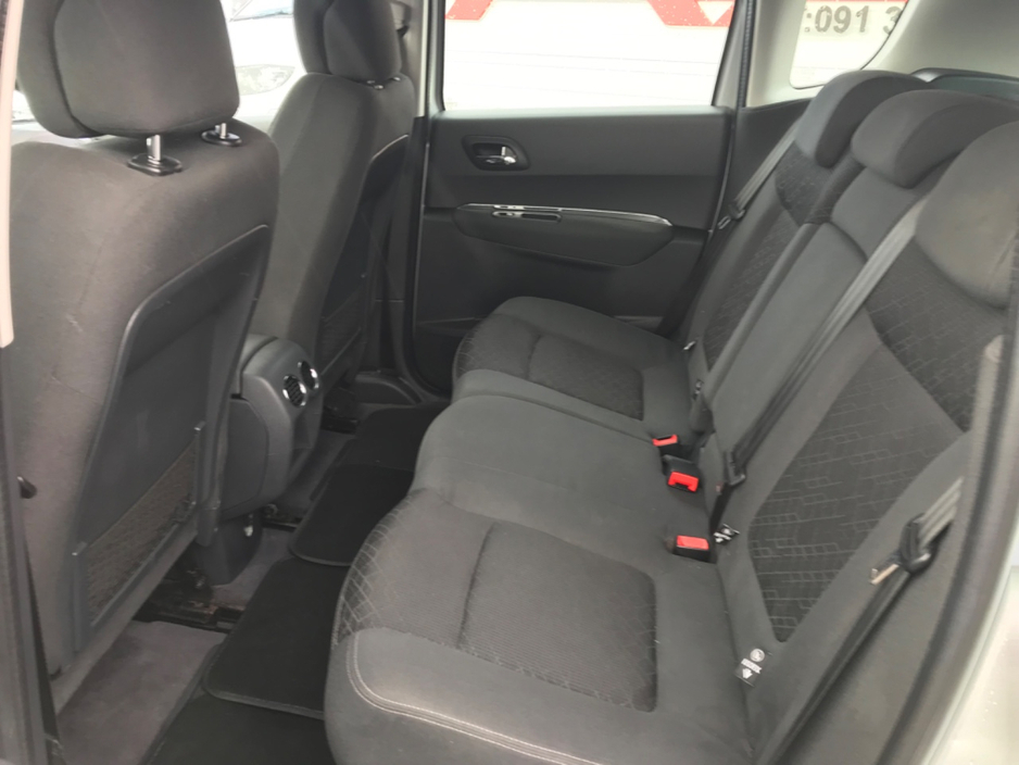 2016 Peugeot 3008 - image 20