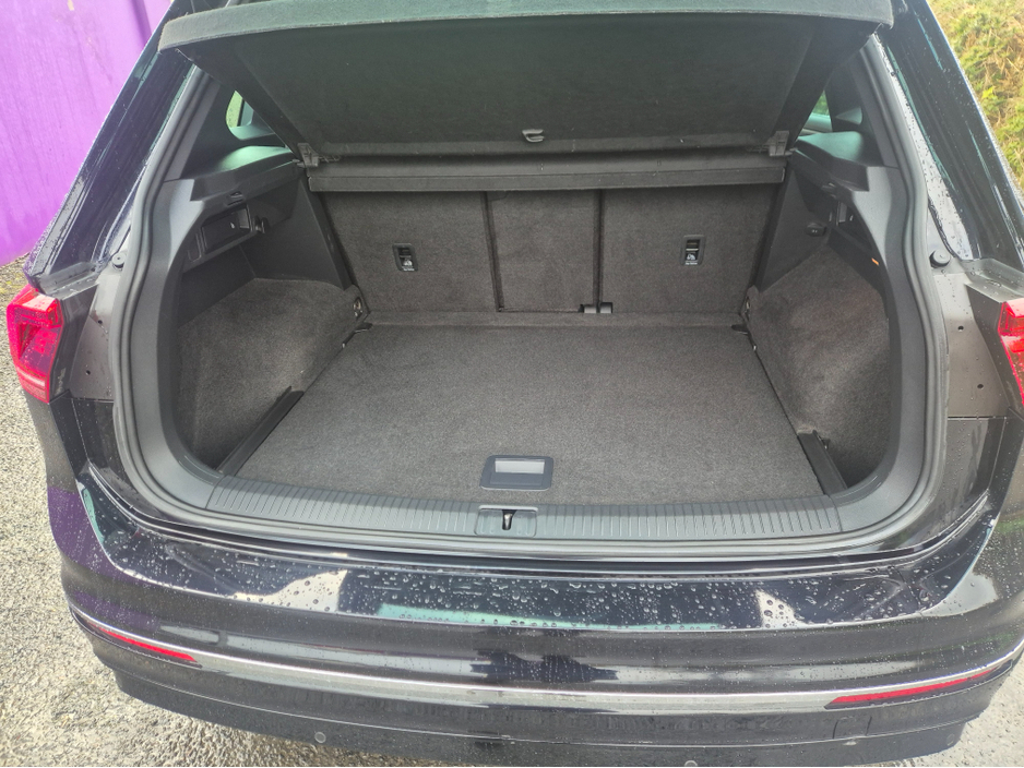 2020 Volkswagen Tiguan - image 20