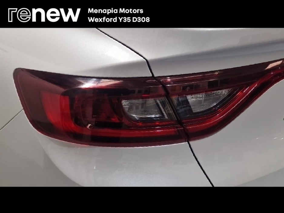 2022 Renault Arkana - image 15