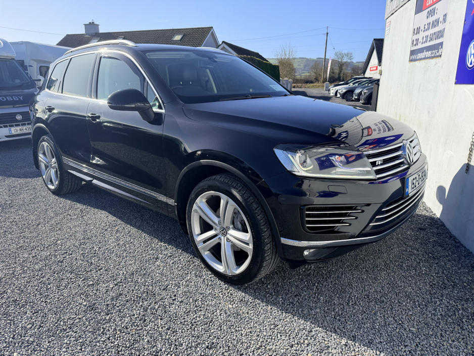 2015 Volkswagen Touareg - image 6