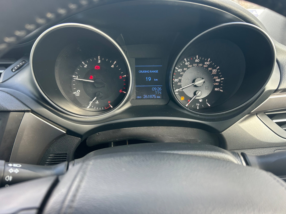 2016 Toyota Avensis - image 7