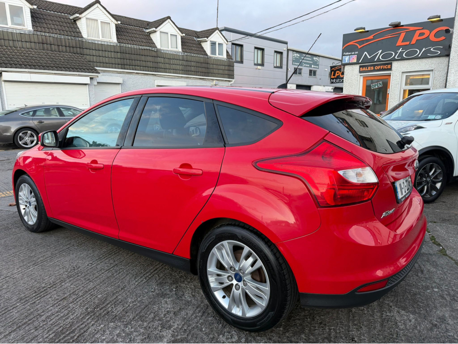 2011 Ford Focus - image 11