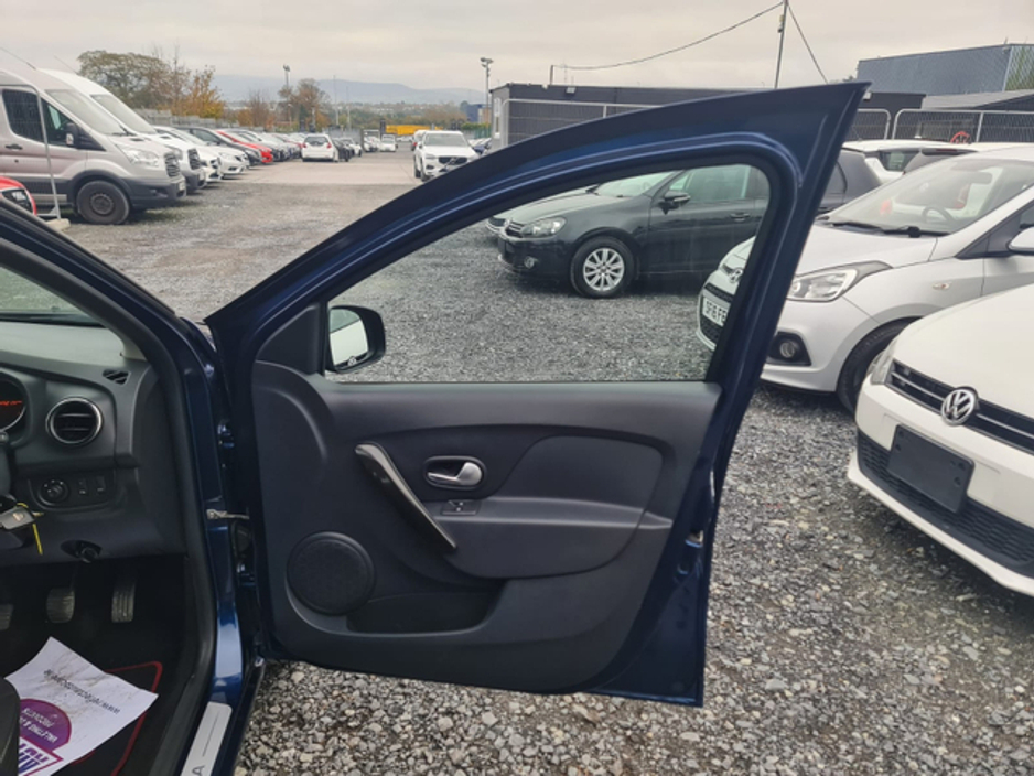 2017 Dacia Sandero LAUREATE DCI €7,595