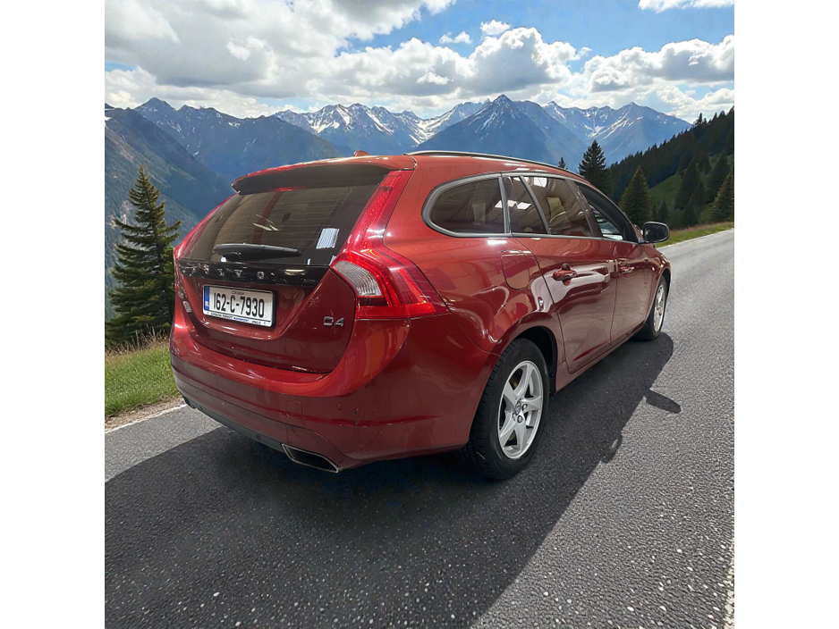 2016 Volvo V60 D4 (190hp) SE +Leather €10,888