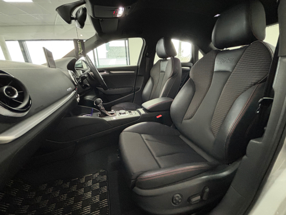 2016 Audi S3 AUDI S3 QUATTRO 300BHP*HALF LEATHER ALCANTARA SEATS*REVERSE CAMERA*BLUETOOTH AUDIO*FINANCE AVAILABLE TRADE INS WELCOME* €22,500