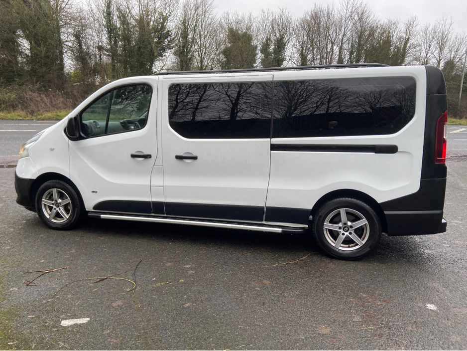 2016 Renault Trafic 9 Seat  Minibus 5 Door