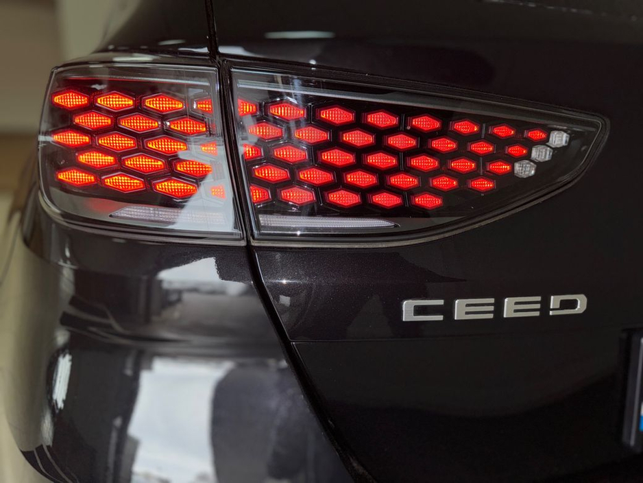 2025 Kia Ceed - image 11