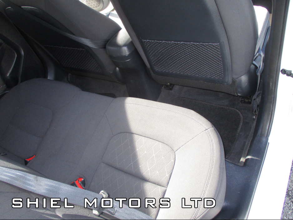 2016 Kia Rio - image 18